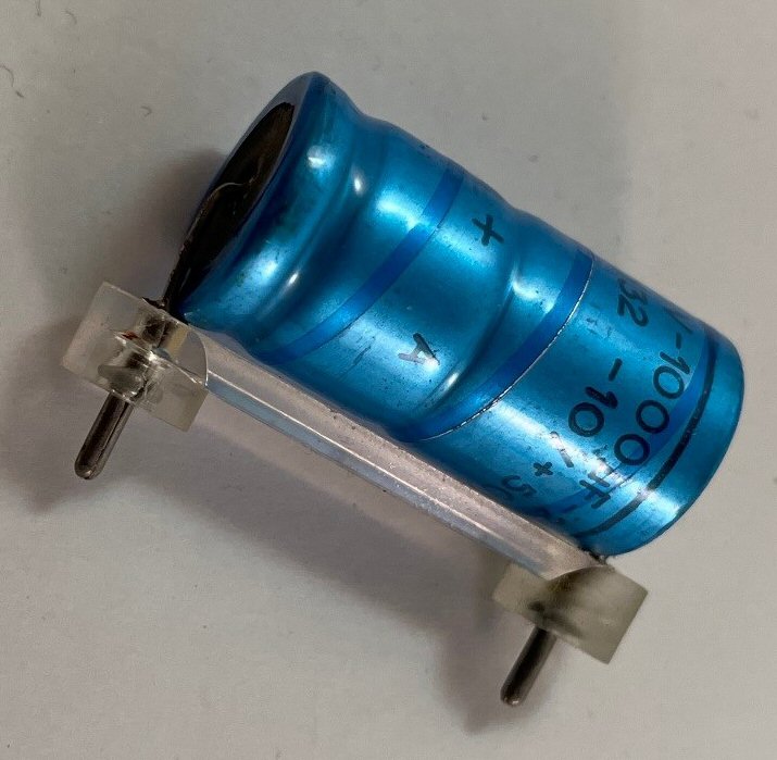 Condensator 1000uF 25 V Philips NOS