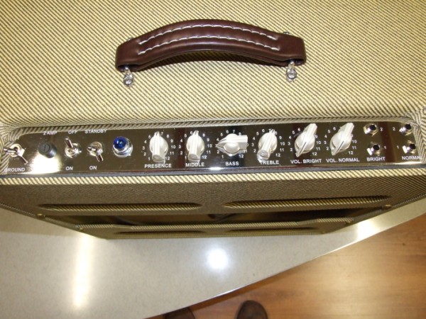 Guitar amplifier DAMIAN 2