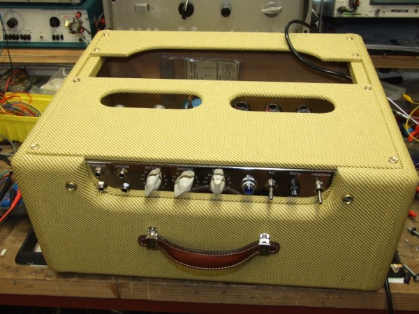 Guitar amplifier DAMIAN 1
