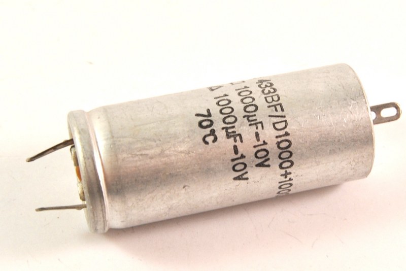 Bekerelco 1000 uF + 1000 uF 10 V