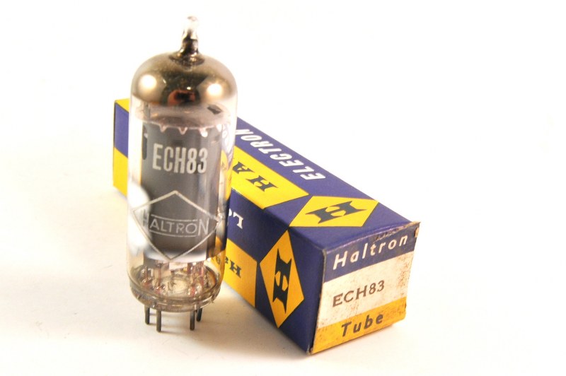Buis ECH83 = 6DS8 Haltron