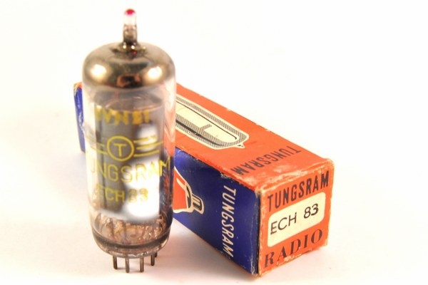 Buis ECH83 = 6DS8 Tungsram