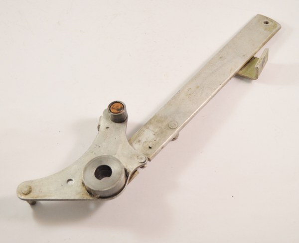 Knee Action Assembly - Wurlitzer part 44913 / 30673 Knee Action Assembly - Wurlitzer part 44913 / 30673