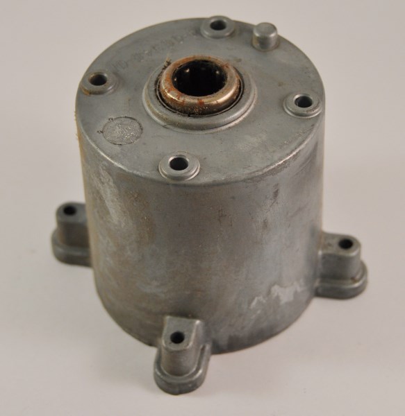 Motorhuis NOS part# 4-06948-01