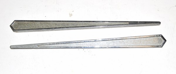 Wurlitzer 2800 Side Casting L+R - part# 123449 + 123450 Wurlitzer 2800 Side Casting L+R - part# 123449 + 123450