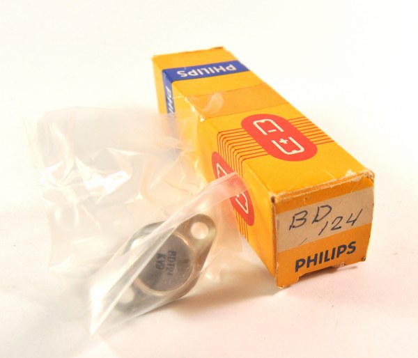 Transistor BD124