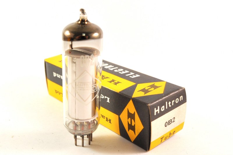 Tube / valve 0B2 = CV4101 = CV1833 Haltron - Jukebox Revival