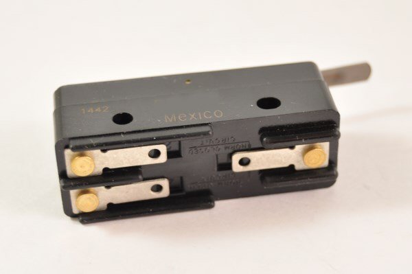 Microswitch with lever - Jukebox Revival