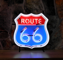 Route 66 Neon mit hinterem Schild